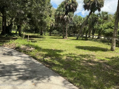 /international/us/13680-101st-street-fellsmere-fl-110109913216/