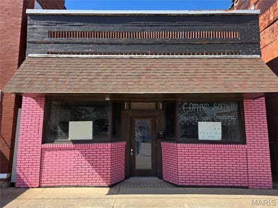 /international/us/211-e-central-avenue-benld-il-110107986250/