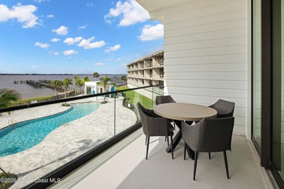 /international/us/205-strand-drive-melbourne-beach-fl-110104899418/