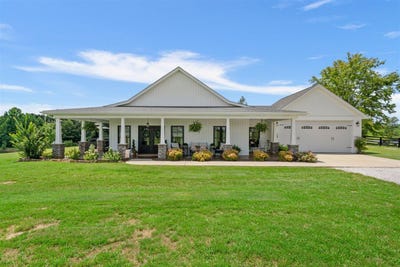 /international/us/460-golfcourse-road-leitchfield-ky-110100680320/