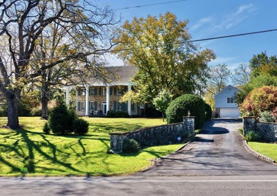 /international/us/1894-e-washington-st-lewisburg-wv-110103207602/