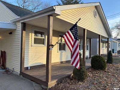 /international/us/2205-sycamore-street-quincy-il-110104241508/