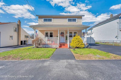 /international/us/1061-springbrook-avenue-moosic-pa-110106694710/