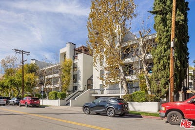 /international/us/15325-magnolia-blvd-sherman-oaks-ca-110108635224/