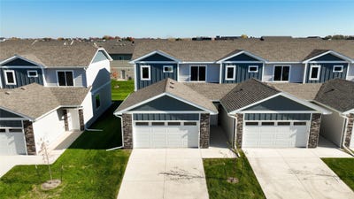 /international/us/235-nw-waverly-drive-waukee-ia-110103521936/