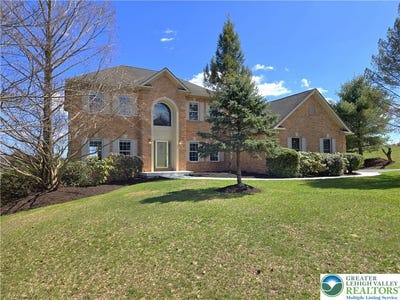 /international/us/4123-wyndemere-circle-e-lowhill-twp-pa-110106802174/