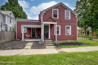 /international/us/10-marion-place-saratoga-springs-ny-110107058996/