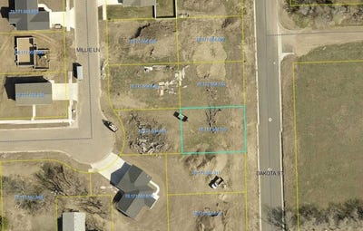 /international/us/1209-dakota-st-yankton-sd-110102174520/