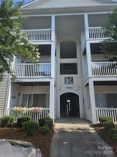 /international/us/3944-town-center-road-harrisburg-nc-110100099240/