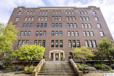 /international/us/105-s-9th-street-omaha-ne-110106584889/