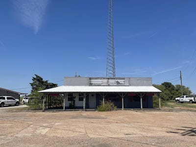 /international/us/8016-hwy-49-waldenburg-ar-110105309892/