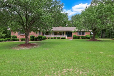 /international/us/127-green-drive-williston-sc-110108344728/