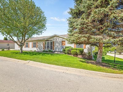 /international/us/8438-hickory-tree-drive-machesney-park-il-110107799496/