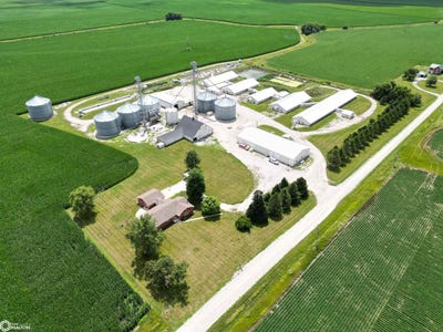 /international/us/4575-500th-street-se-iowa-city-ia-110101271512/?lang=id