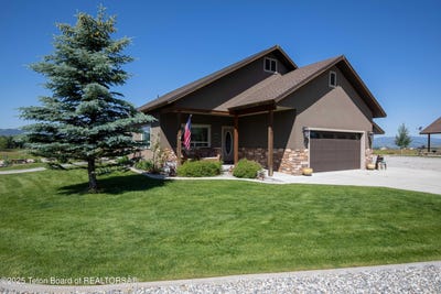 /international/us/98-pinyon-street-thayne-wy-110100564340/