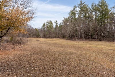 /international/us/7-redberry-road-exeter-nh-110107162569/