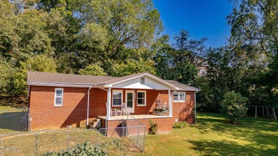 /international/us/2434-nancy-street-elizabethton-tn-110110270188/