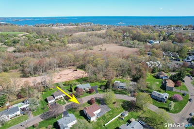 /international/us/10-brightwood-lane-branford-ct-110107866735/