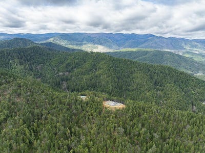 /international/us/bonnie-lane-grants-pass-or-110108099043/
