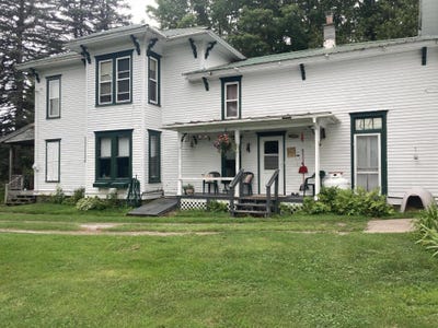 /international/us/20-mill-street-north-bangor-ny-110101435407/