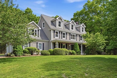 /international/us/19-carter-rd-foxboro-ma-110108333170/