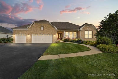 /international/us/483-glover-drive-north-aurora-il-110108341770/