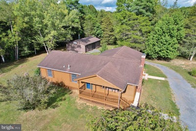 /international/us/338-calamus-lane-strasburg-va-110119935392/