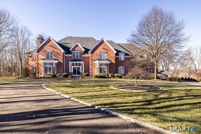/international/us/8-nod-hill-road-oxford-ct-110107340201/