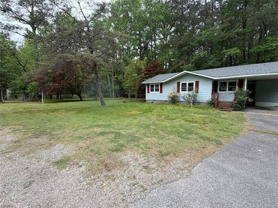 /international/us/115-clark-lane-seaford-va-110107691663/