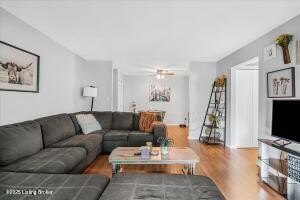 /international/us/3504-lodge-ln-louisville-ky-110100243522/