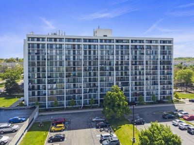 /international/us/2005-s-finley-road-lombard-il-110108447409/