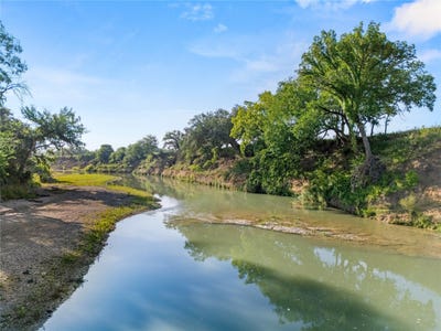 /international/us/32-07-ac-riverfront-tbd-hwy-6-valley-mills-tx-110108348856/