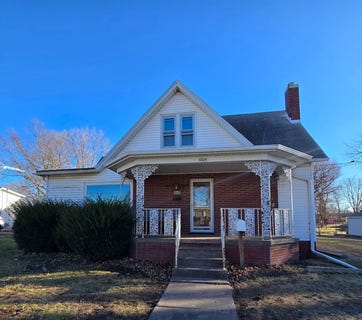 /international/us/1005-w-6th-ave-monmouth-il-110106242079/