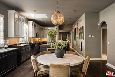 /international/us/11717-landale-st-studio-city-ca-110108844067/