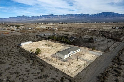 /international/us/1630-nye-road-pahrump-nv-110098091062/