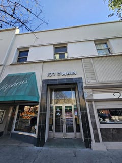 /international/us/107-w-main-street-visalia-ca-110106469038/