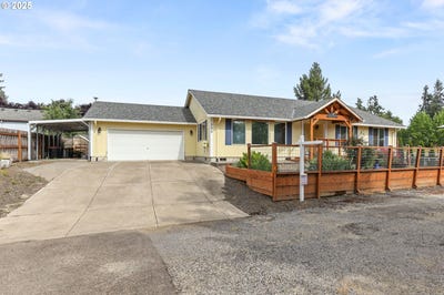 /international/us/709-s-park-st-carlton-or-110100397677/