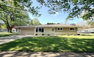 /international/us/2407-newman-street-janesville-wi-110107897874/