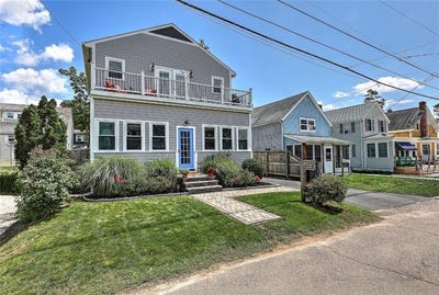 /international/us/214-narragansett-avenue-barrington-ri-110109961452/