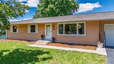 /international/us/2724-sunset-lane-burnsville-mn-110100965005/
