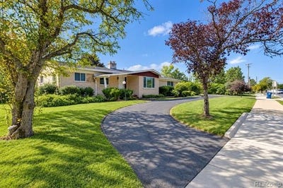 /international/us/60-e-square-lake-road-bloomfield-twp-mi-110110259052/
