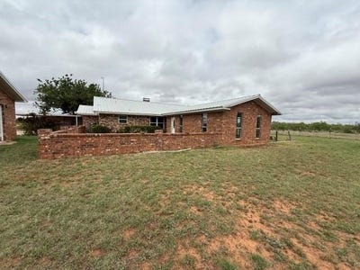 /international/us/5026-n-interstate-20-sweetwater-tx-110107832239/