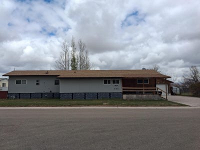 /international/us/445-village-dr-lyman-wy-110107940958/