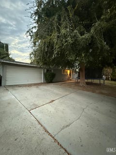 /international/us/207-n-stine-road-bakersfield-ca-110102506466/