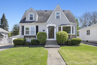 /international/us/127-w-madison-street-villa-park-il-110107734734/