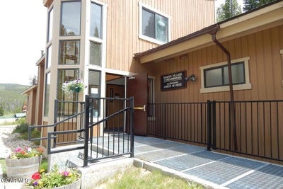 /international/us/40-gcr-702-village-drive-unit-1-101-winter-park-co-110100682413/
