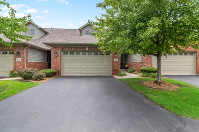/international/us/824-boxwood-drive-munster-in-110101102578/
