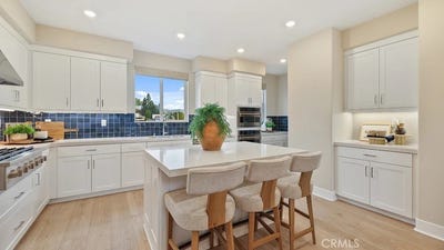 /international/us/1835-lychee-street-fullerton-ca-110107312080/