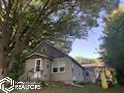 /international/us/31-2nd-street-w-riverside-ia-110108378072/