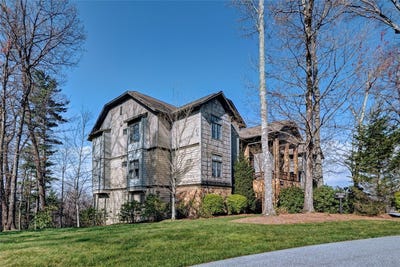/international/us/590-chattooga-ridge-trail-cashiers-nc-110098953752/